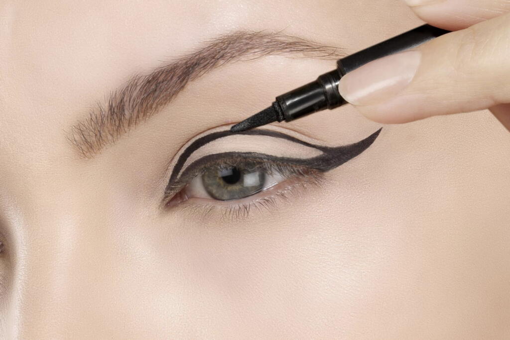 eyeliner