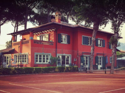 <strong>A fine agosto la quarta edizione del Torneo di Tennis Starhotels a Forte dei Marmi</strong>