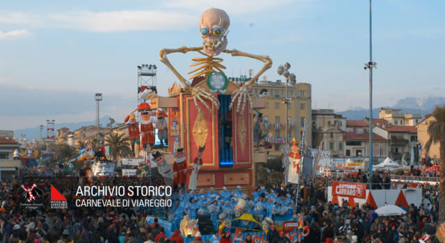 Addio a Giovanni Maggini, Carnevale di Viareggio in lutto