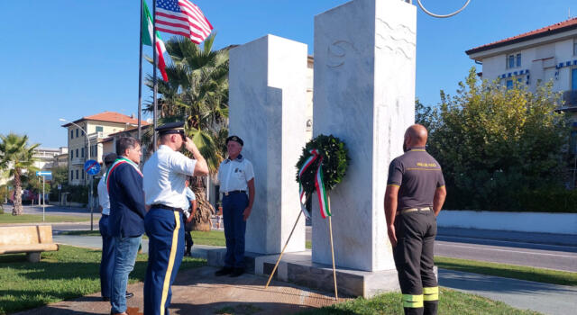 11 settembre in piazza America: memoria, amicizia e libertà. Il ricordo a Pietrasanta