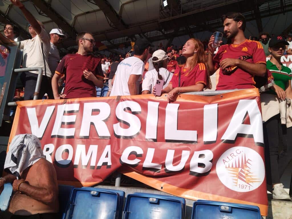 striscione versilia stadio