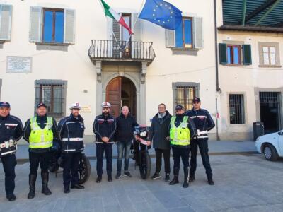 Solidarietà Alluvione: il Comune di Forte dei Marmi dona due moto alla Polizia locale di Campi Bisenzio