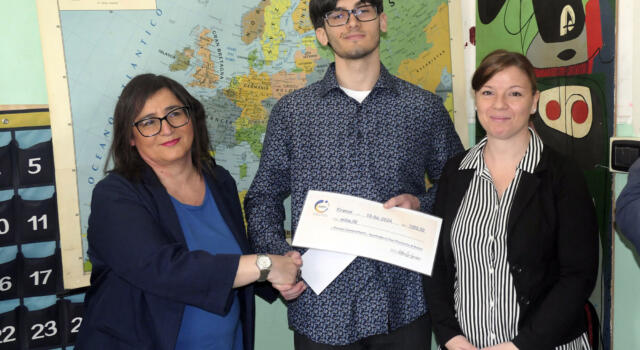 Lo studente Francesco Francini di Viareggio vince la borsa di studio regionale