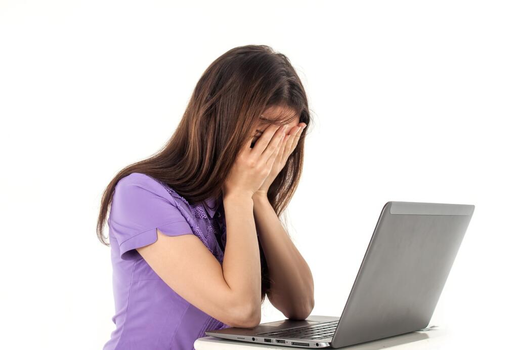 young woman 1064659 1280 1
