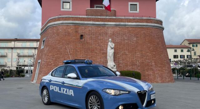 Da milano alla Versilia per rapinare orologi, arrestati due 19enni