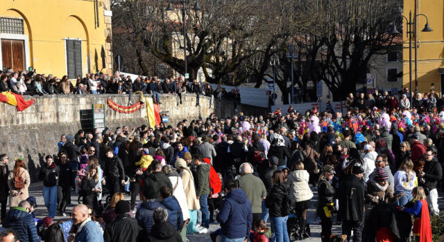 Carnevale 2025, grande festa anche a Pietrasata