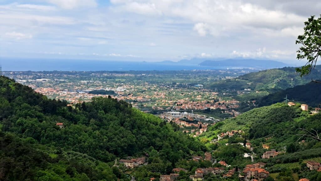 panorama colline Pietrasanta